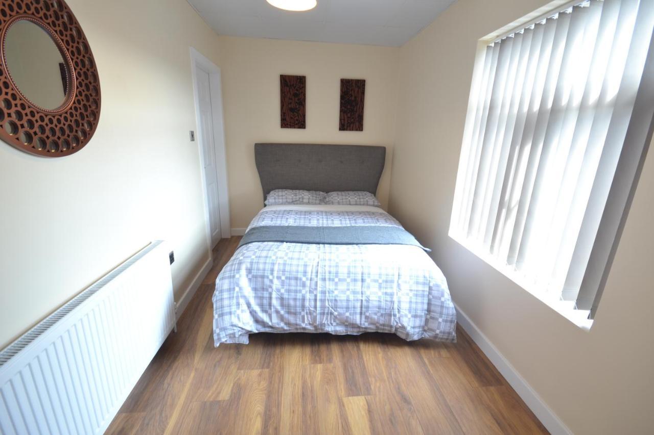 Premier Lodge Central Wolverhampton Bagian luar foto